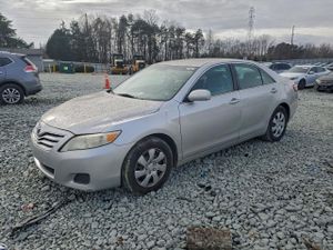 Toyota Camry BASE 2.5L 4 2011