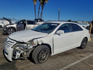 Toyota Camry BASE 2.5L 4 2011