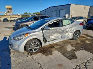 Hyundai Elantra GLS 1.8L 4 2013