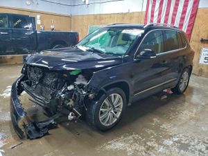 Volkswagen Tiguan S 2.0L 4 2013