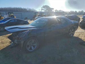Dodge Challenger SXT 3.6L 6 2015