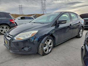 Ford Focus SE 2.0L 4 2013