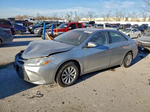 Toyota Camry LE 2.5L 4 2015