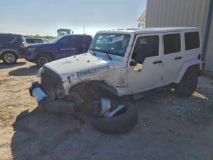 Jeep Wrangler SAHARA 3.6L 6 2013