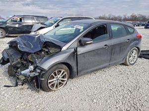 Ford Focus SE 2.0L 4 2015