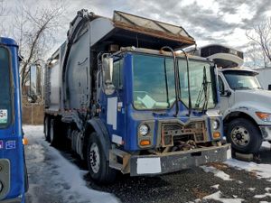Mack 600 MRU600 10.8L 6 2015