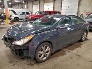 Hyundai Sonata SE 2.4L 4 2013