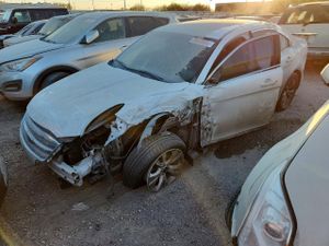 Ford Taurus SEL 3.5L 6 2011