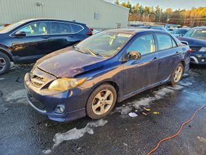 Toyota Corolla BASE 1.8L 4 2011