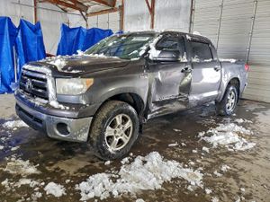 Toyota Tundra CREWMAX SR5 5.7L 8 2011