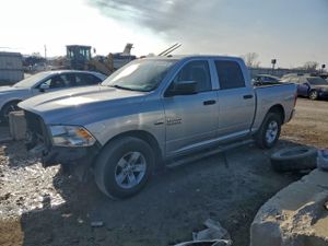 RAM 1500 ST 5.7L 8 2015