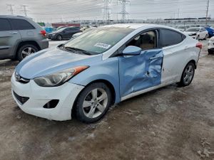Hyundai Elantra GLS 1.8L 4 2013