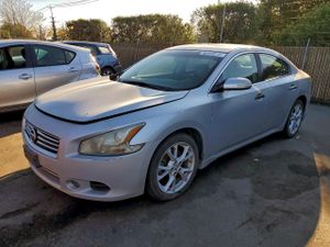 Nissan Maxima S 3.5L 6 2013