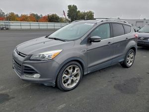 Ford Escape TITANIUM 2.0L 4 2013
