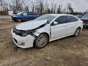 Toyota Avalon HYBRID 2.5L 4 2015
