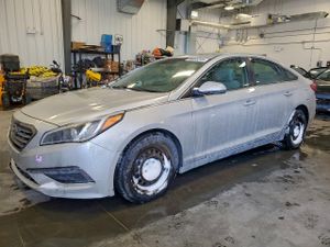 Hyundai Sonata SE 2.4L 4 2015