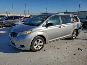Toyota Sienna BASE 2.7L 4 2011