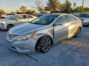 Hyundai Sonata SE 2.0L 4 2013