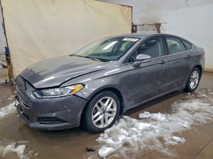 Ford Fusion SE 2.5L 4 2014