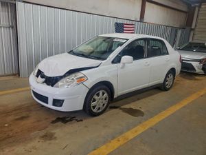 Nissan Versa S 1.8L 4 2011