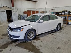 Volkswagen Passat SE 2.5L 5 2014