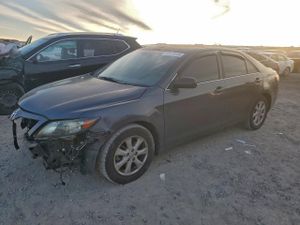 Toyota Camry BASE 2.5L 4 2011
