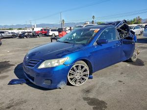 Toyota Camry BASE 2.5L 4 2010