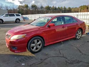 Toyota Camry BASE 2.5L 4 2011