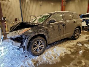 Toyota Highlander XLE 3.5L 6 2014