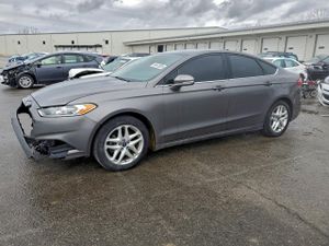 Ford Fusion SE 2.5L 4 2014