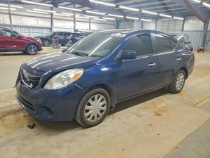 Nissan Versa S 1.6L 4 2013