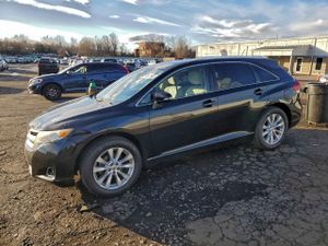 Toyota Venza LE 2.7L 4 2014