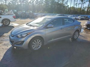 Hyundai Elantra SE 1.8L 4 2015