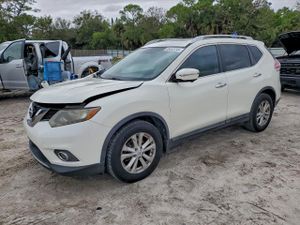 Nissan Rogue S 2.5L 4 2015