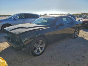 Dodge Challenger SXT 3.6L 6 2015