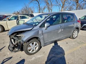 Nissan Versa S 1.8L 4 2012