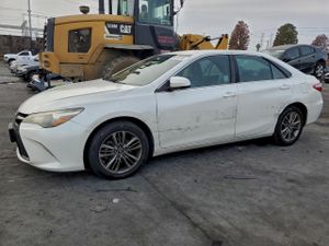 Toyota Camry LE 2.5L 4 2015