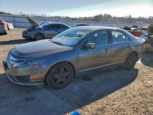Ford Fusion SE 2.5L 4 2010