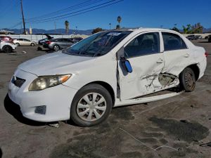 Toyota Corolla BASE 1.8L 4 2010