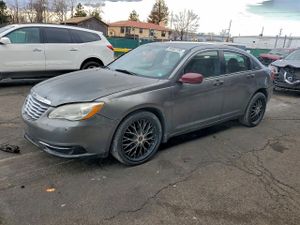 Chrysler 200 TOURING 2.4L 4 2012