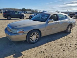 Lincoln Town Car EXECUTIVE 4.6L 8 2004
