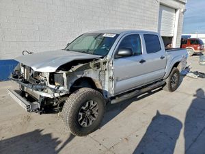 Toyota Tacoma DOUBLE CAB PRERUNNER 4.0L 6 2013