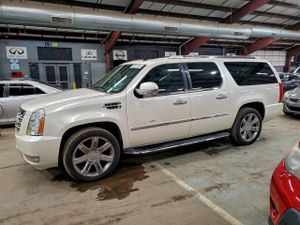 Cadillac Escalade ESV LUXURY 6.2L 8 2011