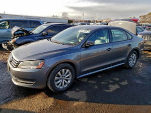 Volkswagen Passat S 1.8L 4 2015