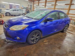 Ford Focus SE 2.0L 4 2014