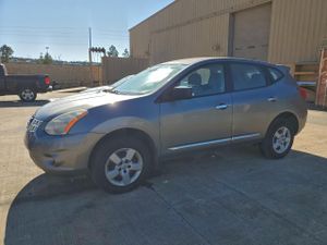 Nissan Rogue S 2.5L 4 2013