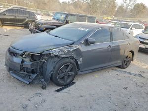 Toyota Camry L 2.5L 4 2013