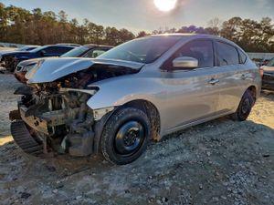 Nissan Sentra S 1.8L 4 2015