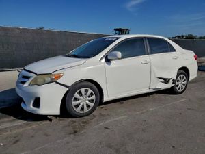 Toyota Corolla BASE 1.8L 4 2011
