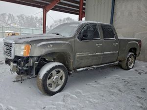 GMC Sierra K2500 DENALI 6.6L 8 2014